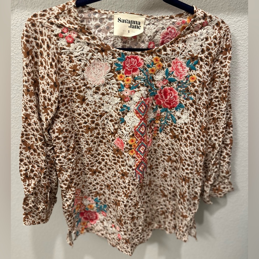 Savanna Jane embroidered long sleeve blouse top size‎ small